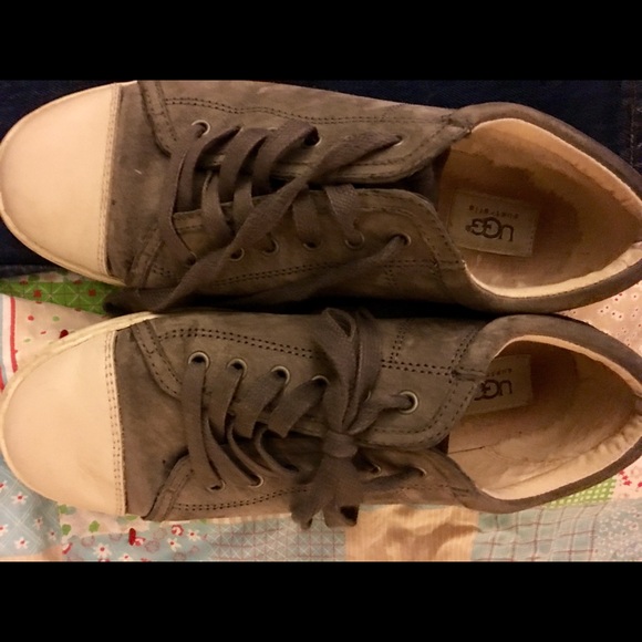 Shoes - Picture 3 of 3